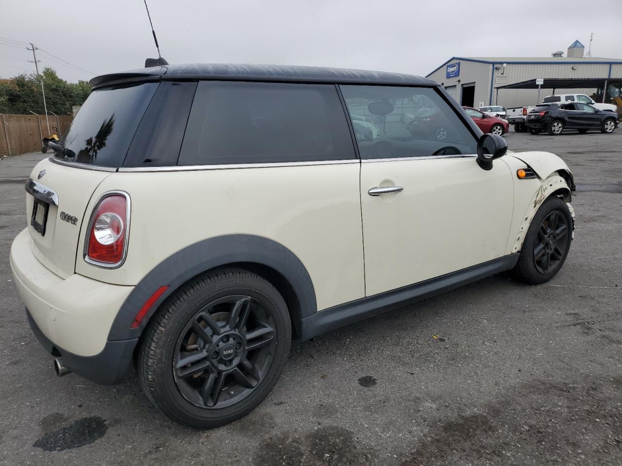 Image 3 of 2013 MINI COOPER  2013 with VIN WMWSU3C56DT686102