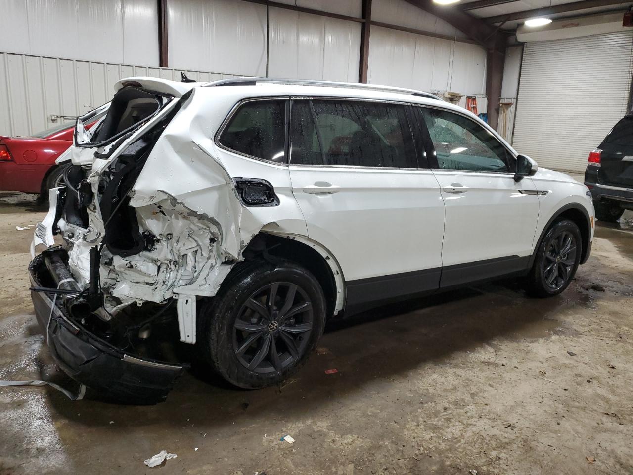 Image 3 of 2023 VOLKSWAGEN TIGUAN SE 2023 with VIN 3VVNB7AX2PM100923