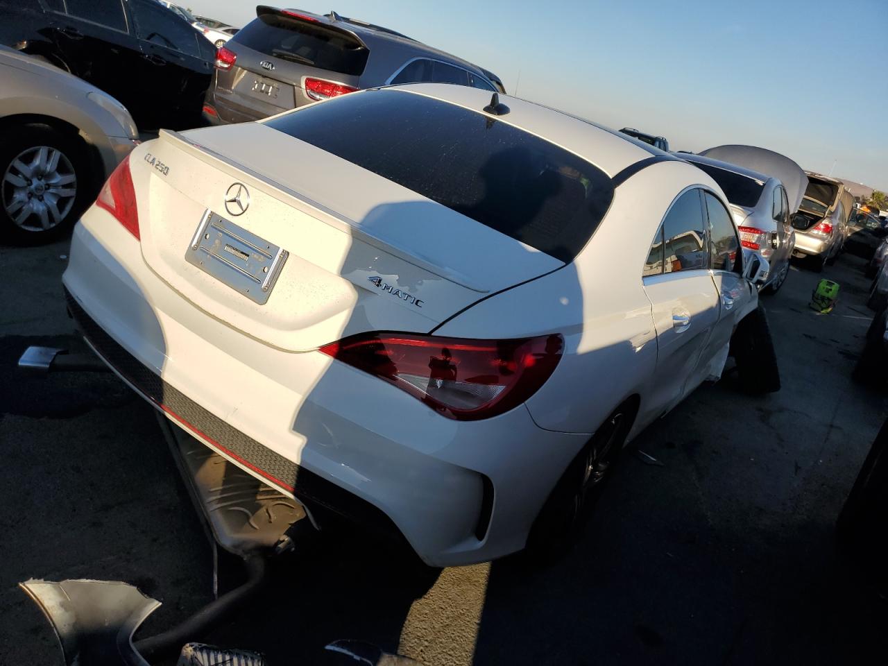 Obraz 3 z 2015 MERCEDES-BENZ CLA 250 4MATIC 2015 z VIN WDDSJ4GB1FN195807