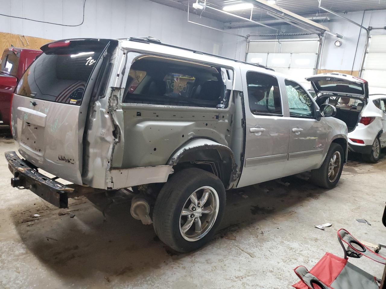 Image 3 of 2013 GMC YUKON XL K1500 SLT 2013 with VIN 1GKS2KE72DR284869