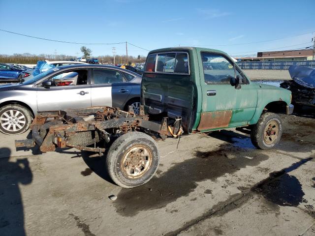Image 3 of 1990 TOYOTA PICKUP 1/2 TON SHORT WHEELBASE DLX 1990 with VIN JT4RN01P1L7018460