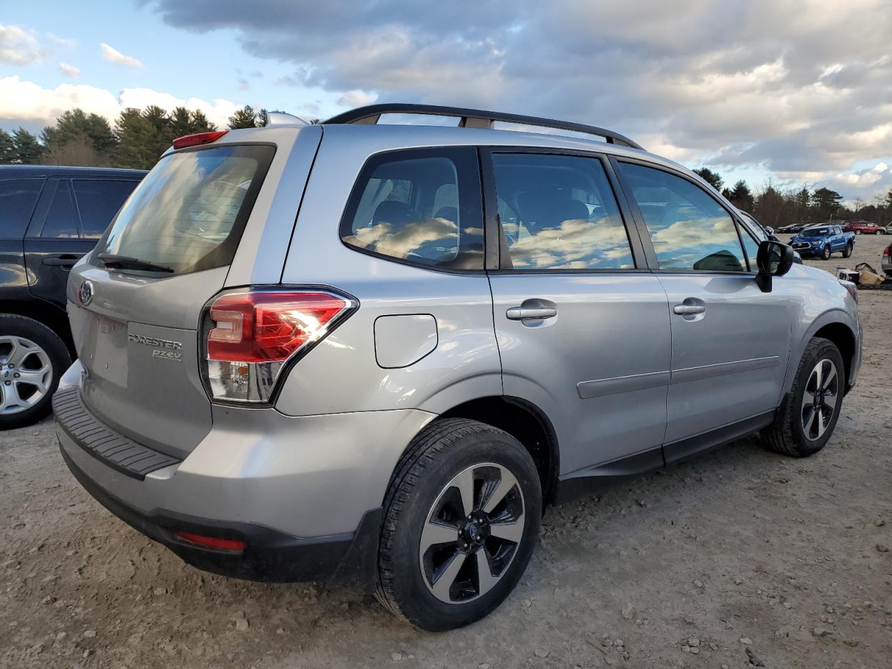Obraz 3 z 2017 SUBARU FORESTER 2.5I 2017 z VIN JF2SJABC1HH500976