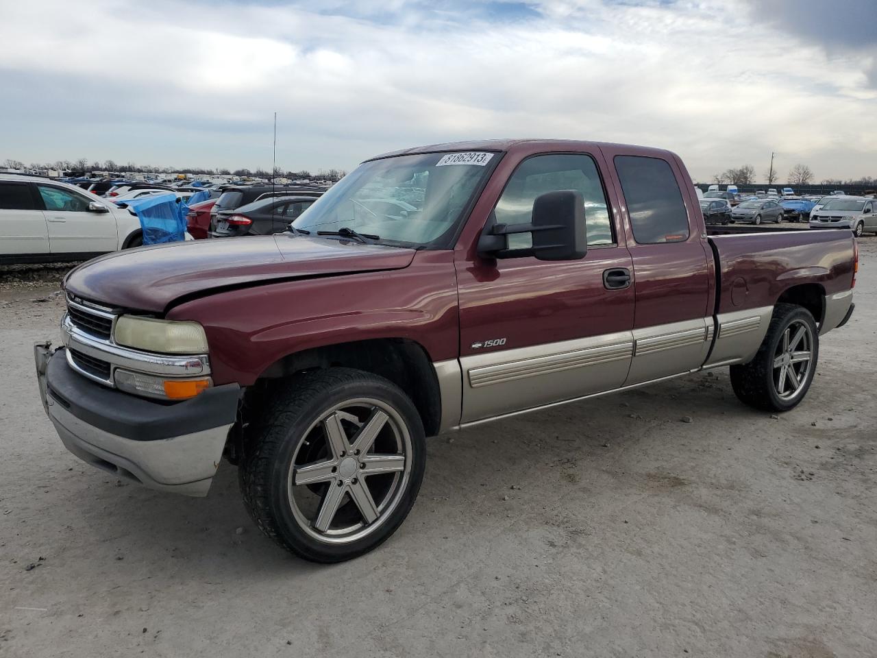 Image 1 of 2000 CHEVROLET SILVERADO C1500 2000 with VIN 2GCEC19W2Y1356136
