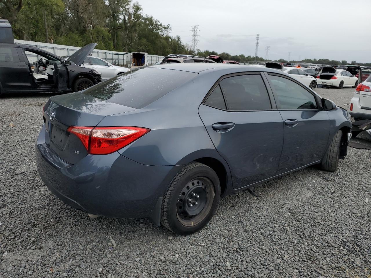 Obraz 3 z 2019 TOYOTA COROLLA L 2019 z VIN 5YFBURHE9KP943448