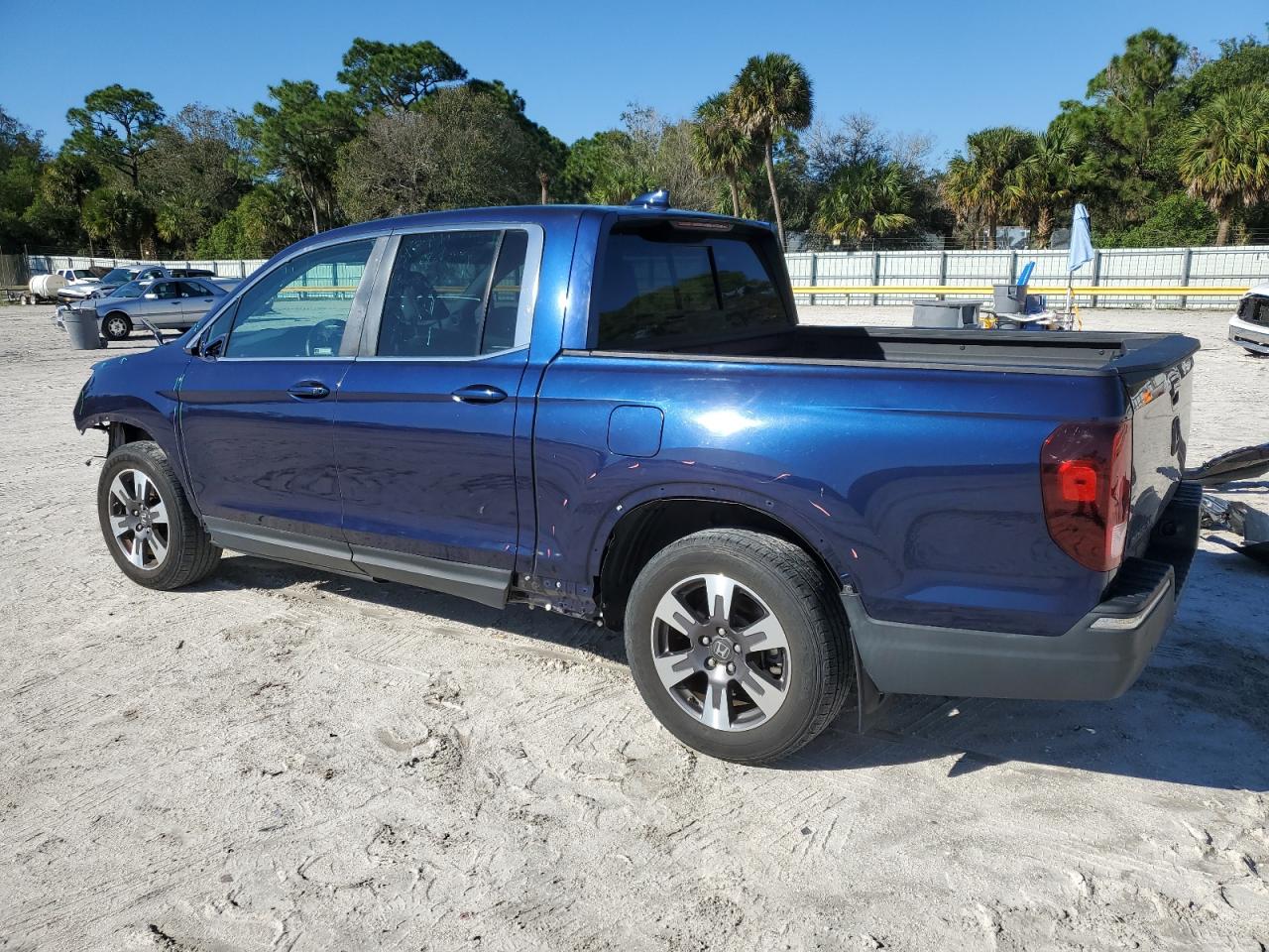 Image 2 of 2019 HONDA RIDGELINE RTL 2019 with VIN 5FPYK2F63KB007234