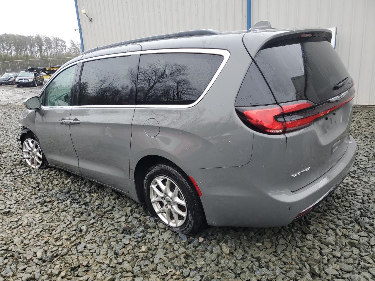 Obraz 2 z 2022 CHRYSLER PACIFICA TOURING L 2022 z VIN 2C4RC1BGXNR170409