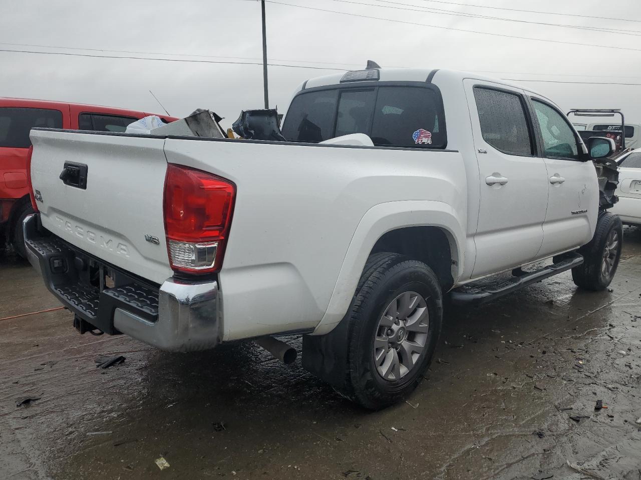 Image 3 of 2017 TOYOTA TACOMA DOUBLE CAB 2017 with VIN 5TFCZ5ANXHX047940