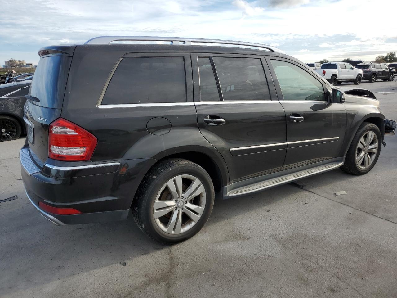 Image 3 of 2011 MERCEDES-BENZ GL 450 4MATIC 2011 with VIN 4JGBF7BE2BA730221