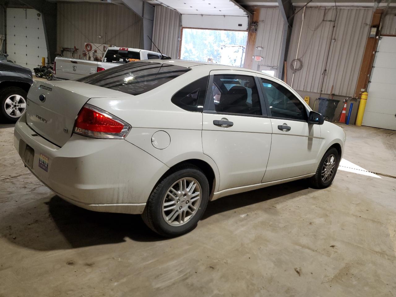 Obraz 3 z 2010 FORD FOCUS SE 2010 z VIN 1FAHP3FN6AW234179