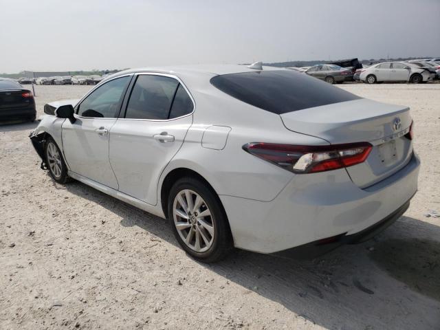 Obraz 2 z 2022 TOYOTA CAMRY LE 2022 z VIN 4T1C11AK7NU007989