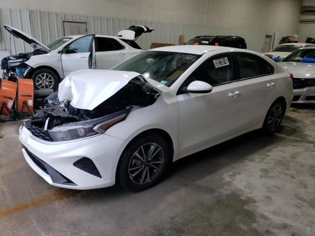 Изображение 1 2023 KIA FORTE LX 2023 с VIN 3KPF24AD6PE575945