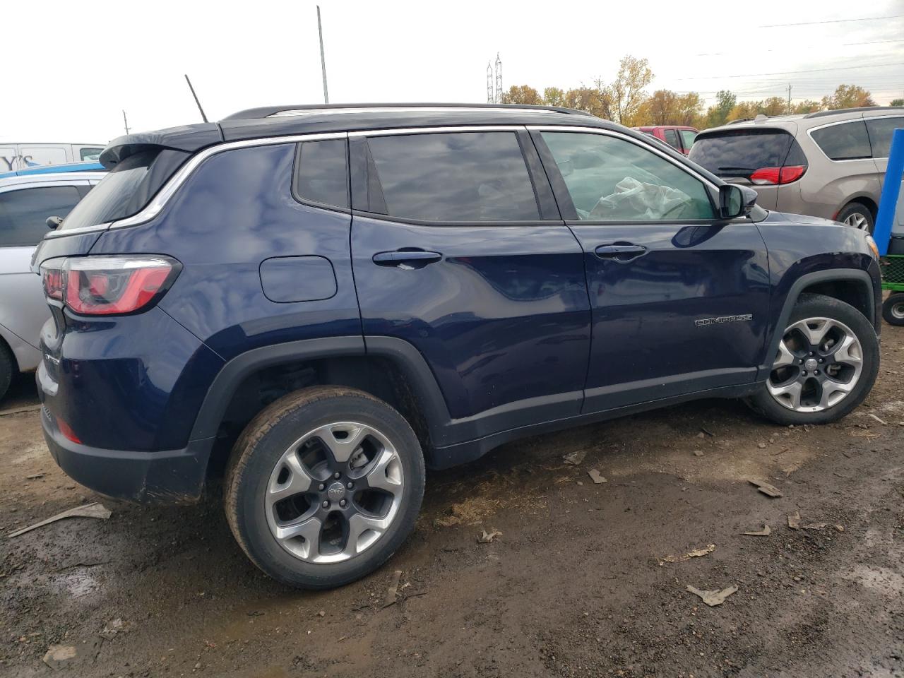 Image 3 of 2019 JEEP COMPASS LIMITED 2019 with VIN 3C4NJDCB6KT697266