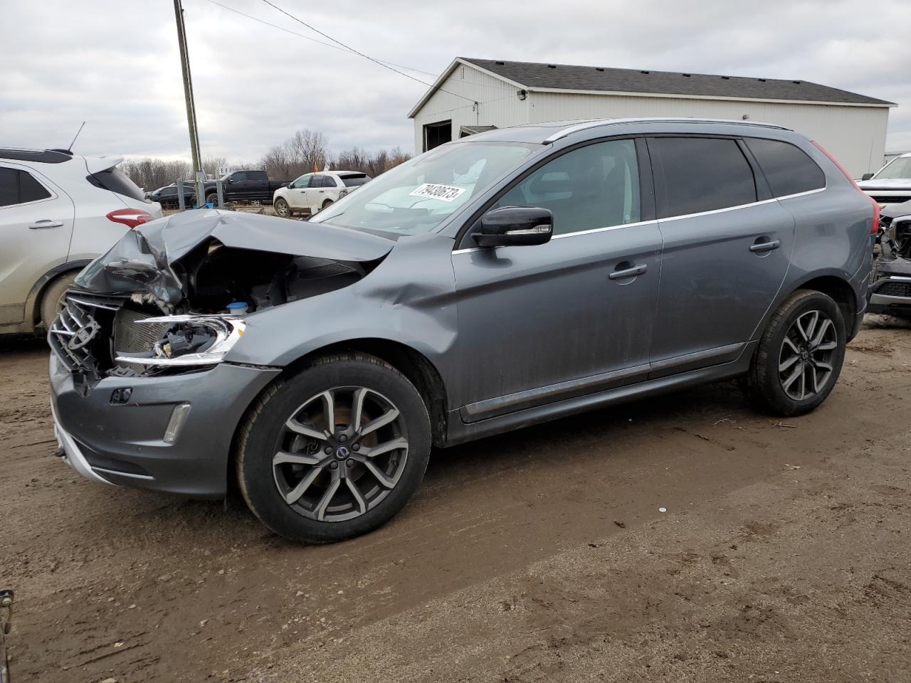 Obraz 2017 VOLVO XC60 T6 DYNAMIC 2017