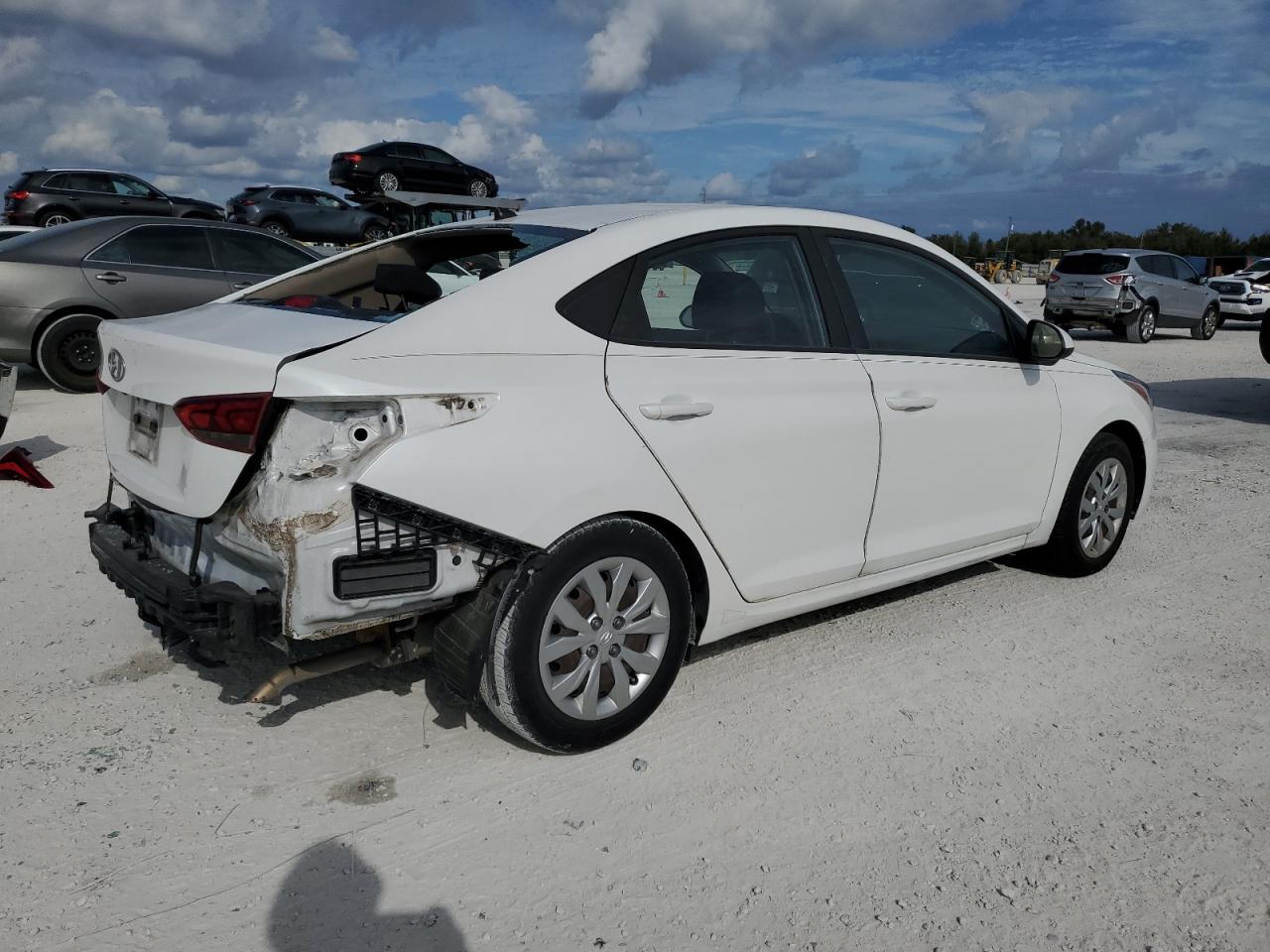 Obraz 3 z 2018 HYUNDAI ACCENT SE 2018 z VIN 3KPC24A37JE018527