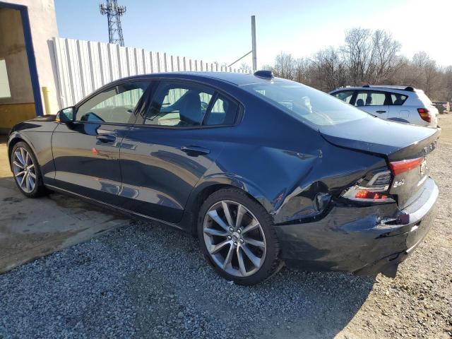 Obraz 2 z 2019 VOLVO S60 T5 MOMENTUM 2019 z VIN 7JR102FK7KG004177