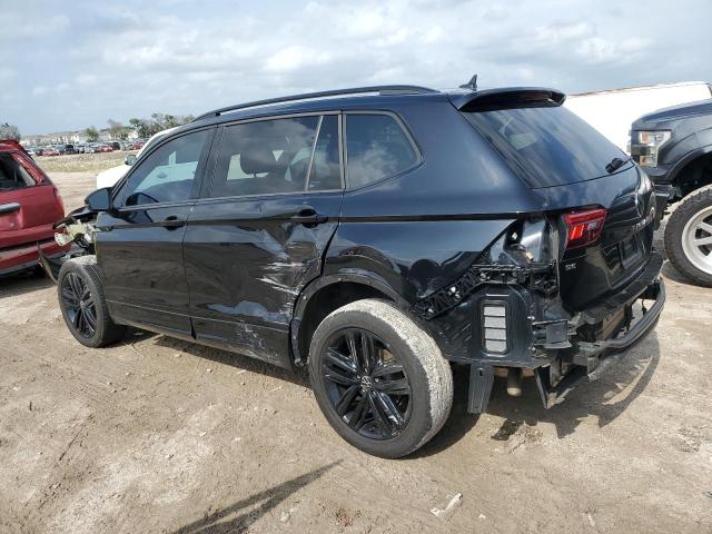 Obraz 2 z 2022 VOLKSWAGEN TIGUAN SE R-LINE BLACK 2022 z VIN 3VV8B7AX7NM133300