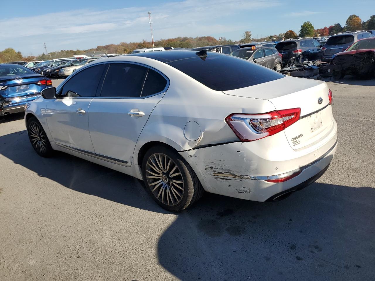 Image 2 of 2015 KIA CADENZA PREMIUM 2015 with VIN KNALN4D7XF5174020