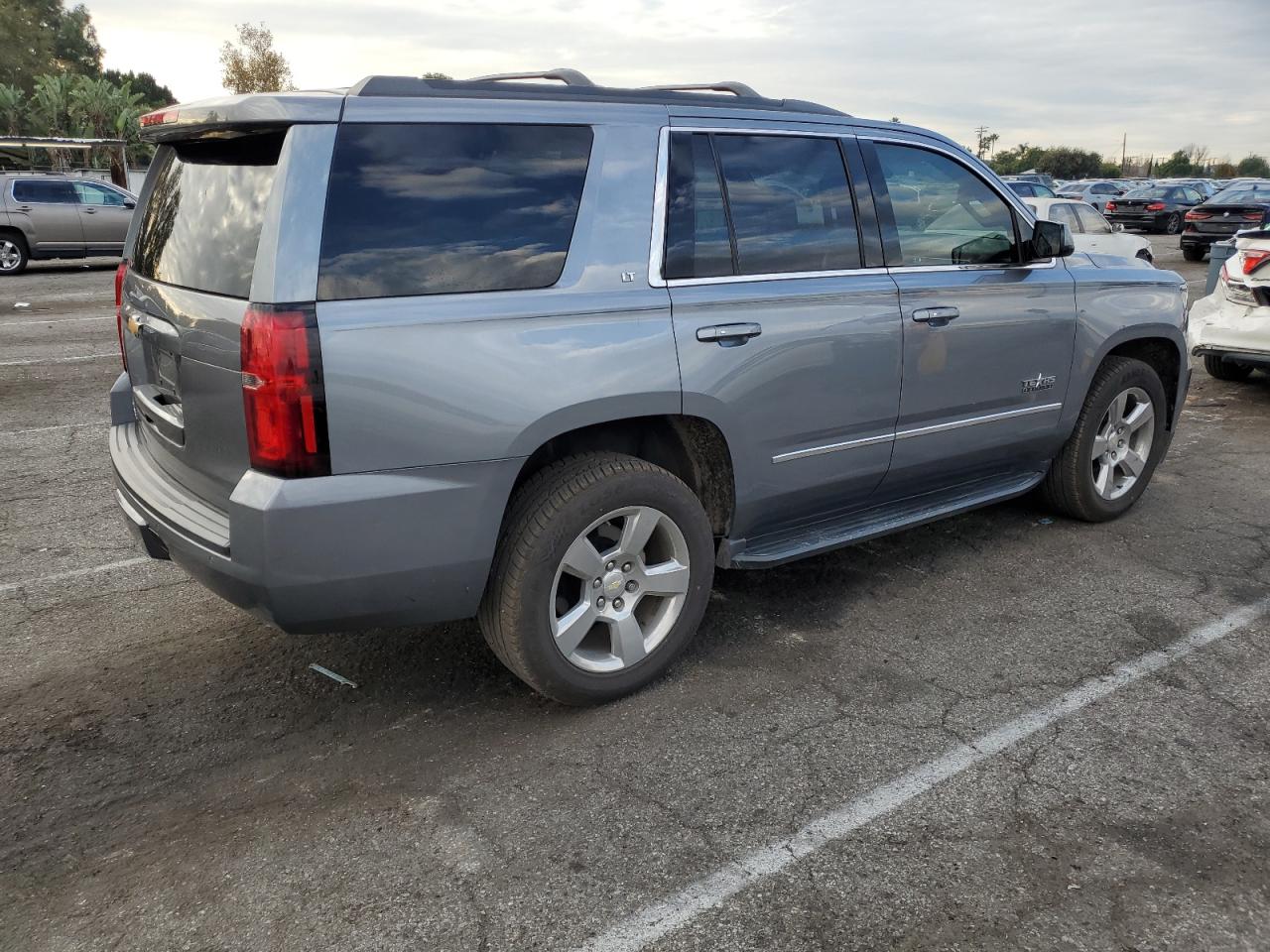 Obraz 3 z 2018 CHEVROLET TAHOE C1500 LT 2018 z VIN 1GNSCBKC9JR154536