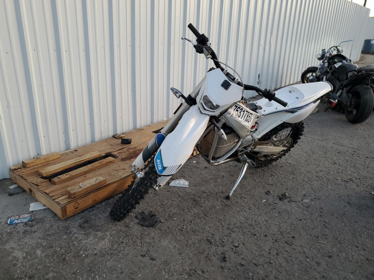 Изображение 2 2019 ALTA REDSHIFT 2019 с VIN 56PARAFM9KB000200