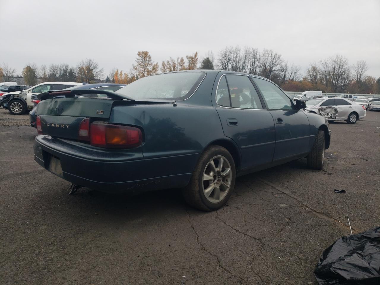 Obraz 3 z 1996 TOYOTA CAMRY DX 1996 z VIN 4T1BG12K4TU930842