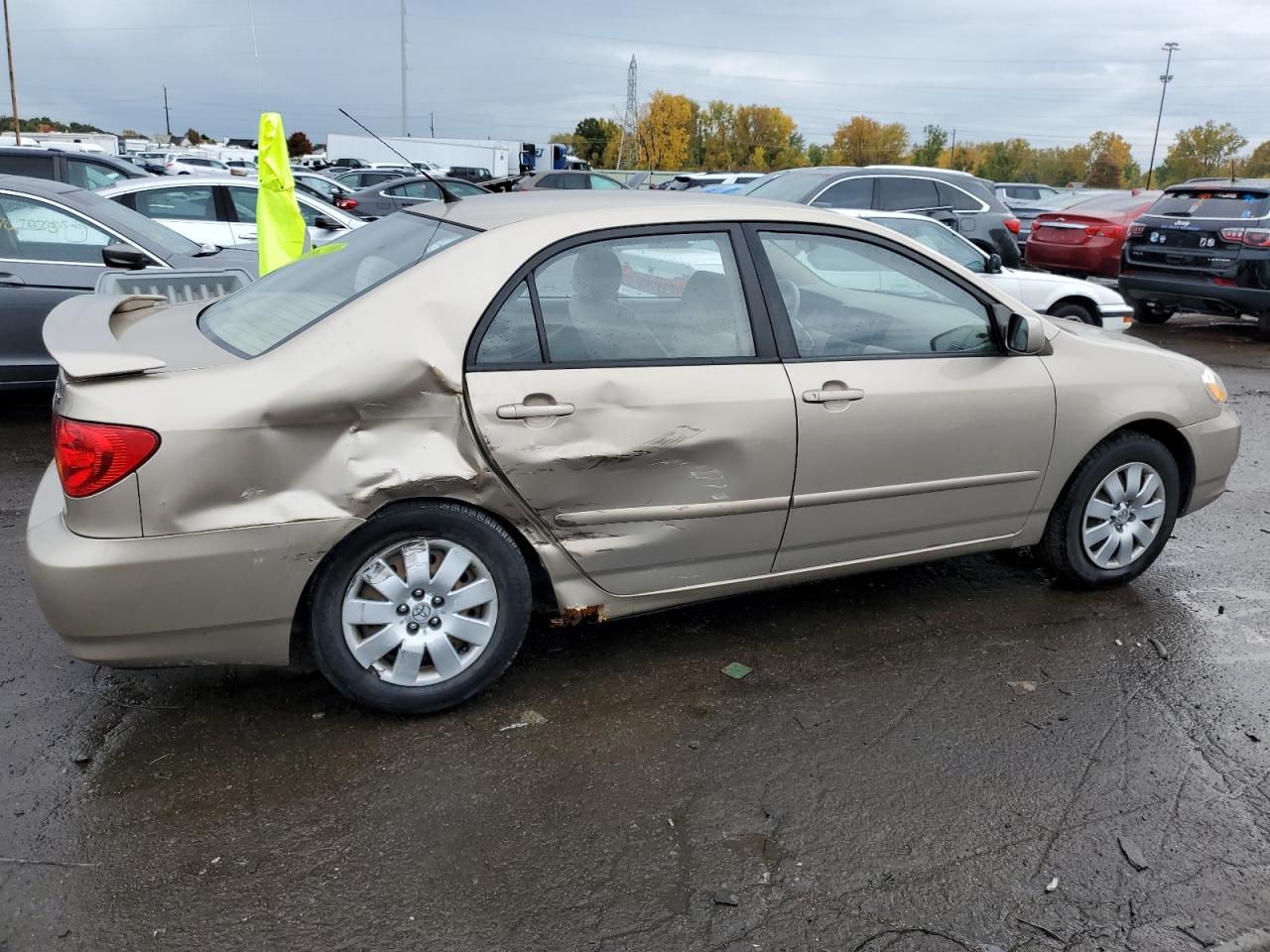 Image 3 of 2004 TOYOTA COROLLA CE 2004 with VIN 1NXBR38E74Z285158
