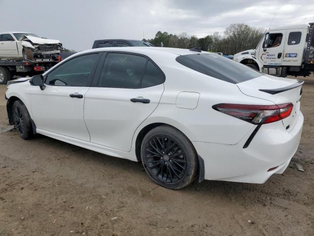 Obraz 2 z 2021 TOYOTA CAMRY SE 2021 z VIN 4T1G11AK1MU484739