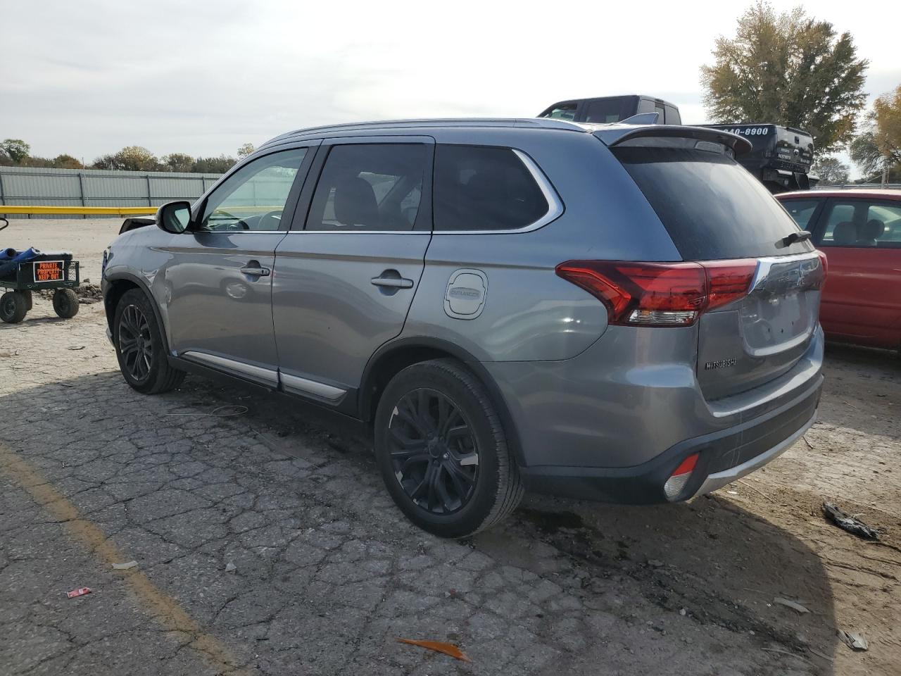 Изображение 2 2017 MITSUBISHI OUTLANDER SE 2017 с VIN JA4AD3A38HZ015589