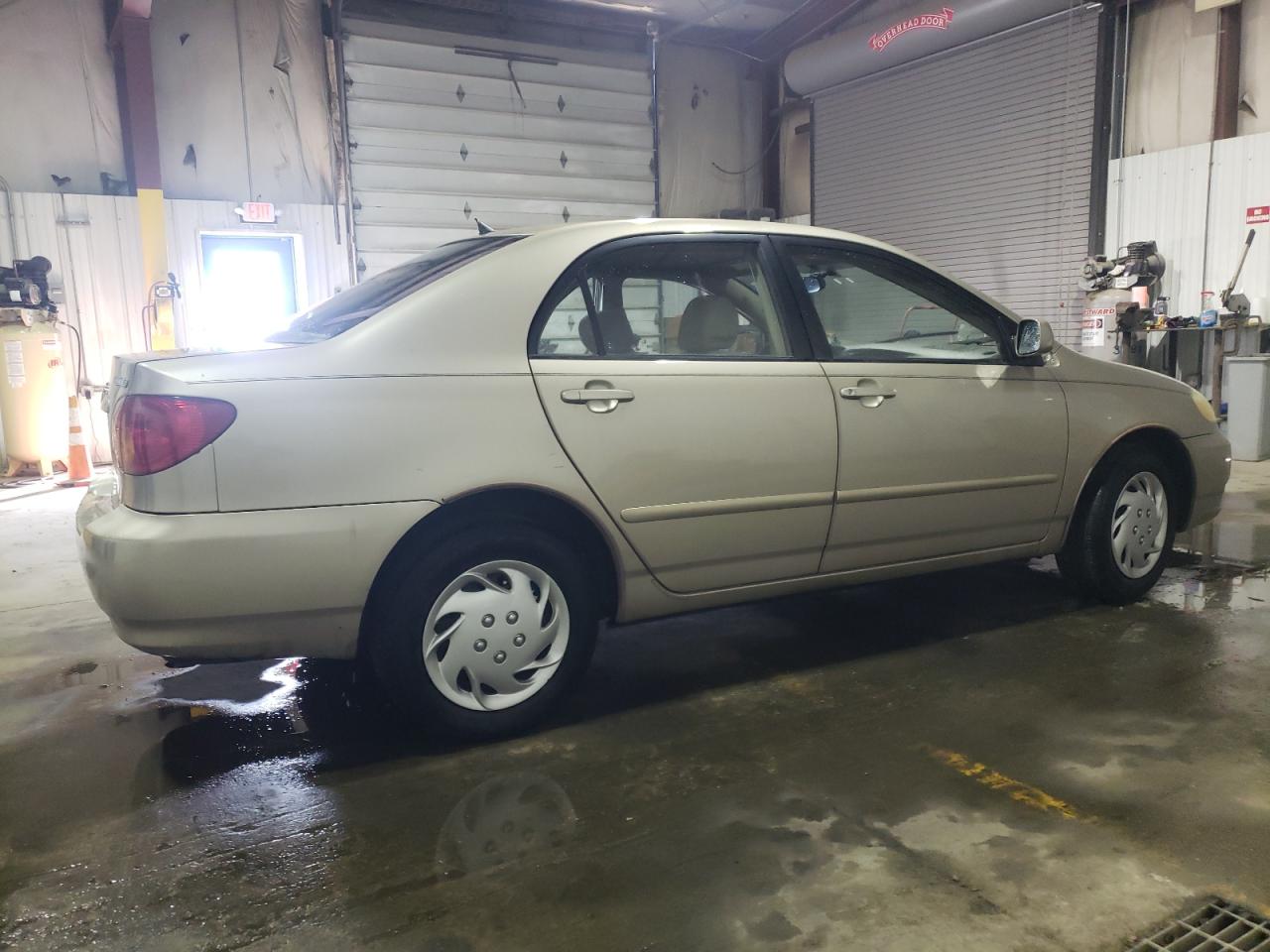 Изображение 3 2004 TOYOTA COROLLA CE 2004 с VIN 2T1BR32E24C186614