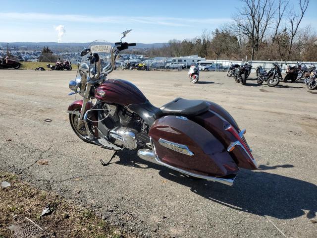 Obraz 3 z 2010 VICTORY MOTORCYCLES CROSS ROADS  2010 z VIN 5VPEB36D9A3002830