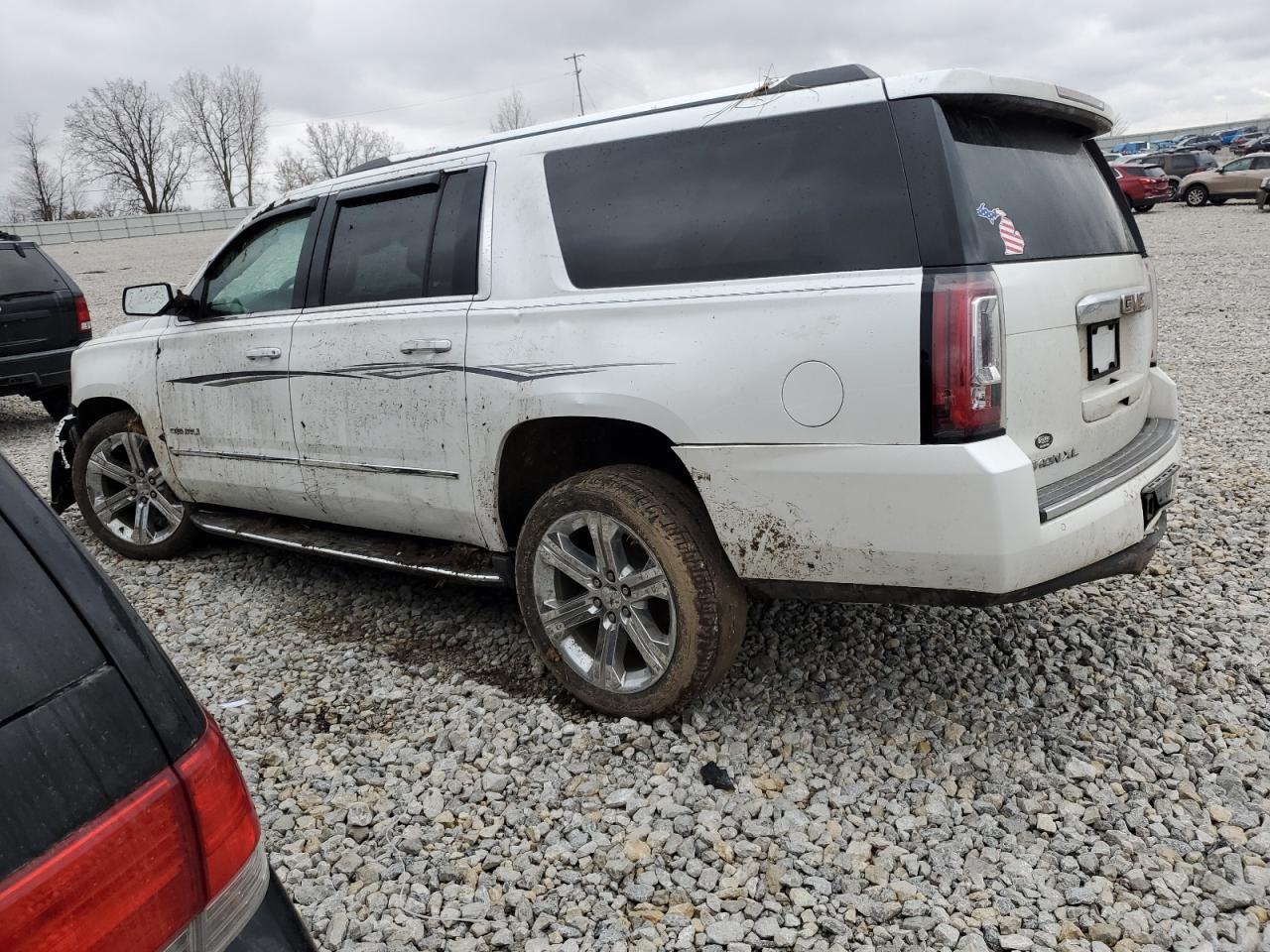 Изображение 2 2018 GMC YUKON XL DENALI 2018 с VIN 1GKS2HKJ6JR118885
