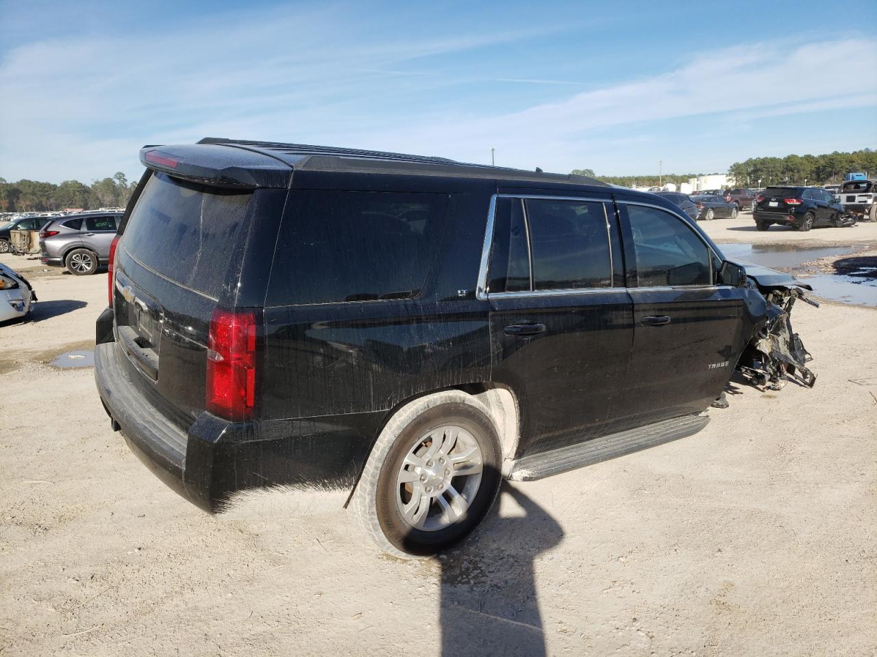Изображение 3 2019 CHEVROLET TAHOE C1500 LT 2019 с VIN 1GNSCBKC0KR389070