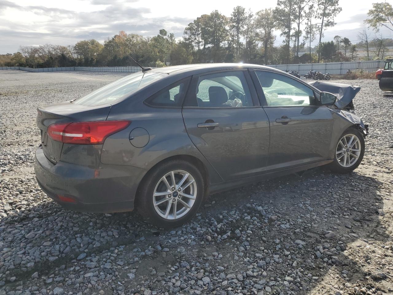Obraz 3 z 2016 FORD FOCUS SE 2016 z VIN 1FADP3F28GL403262