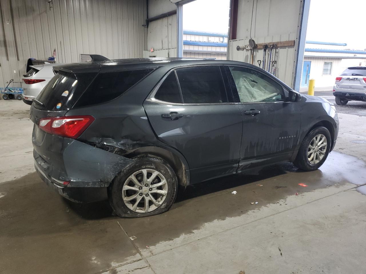 Image 3 of 2019 CHEVROLET EQUINOX LT 2019 with VIN 2GNAXUEV2K6191904