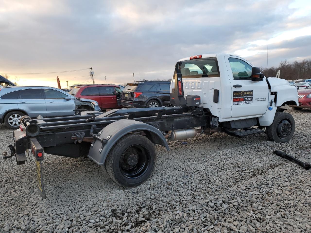 Изображение 3 2021 CHEVROLET SILVERADO MEDIUM DUTY  2021 с VIN 1HTKJPVK9MH664588
