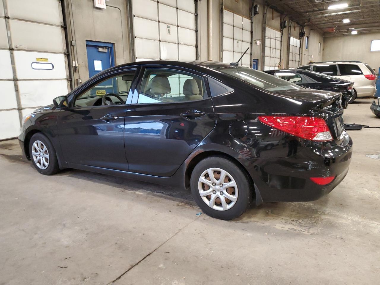 Image 2 of 2013 HYUNDAI ACCENT GLS 2013 with VIN KMHCT4AE4DU293790
