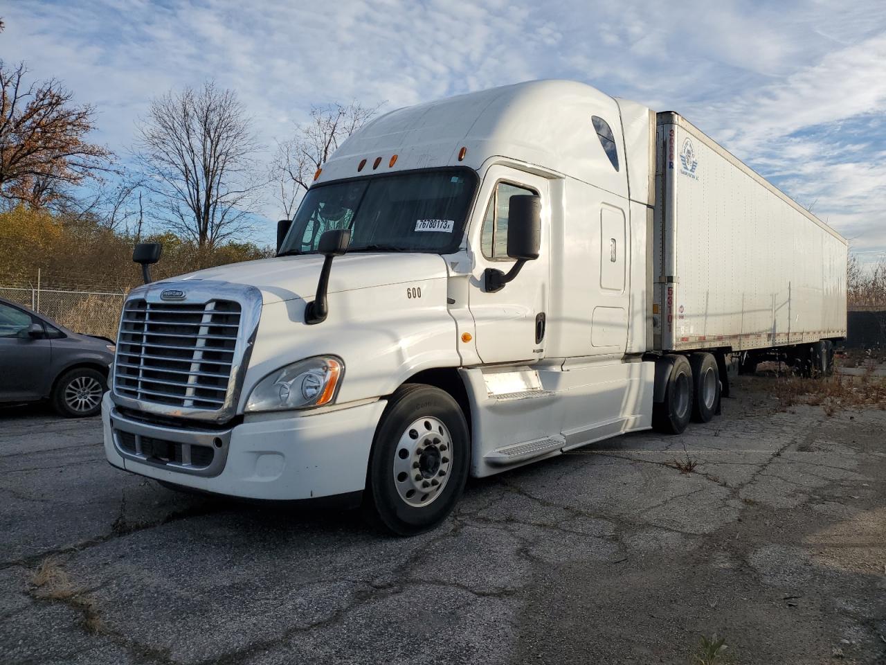Obraz 2 z 2014 FREIGHTLINER CASCADIA 125 W/TRAILER 2014 z VIN 3AKJGLD54ESFX8292