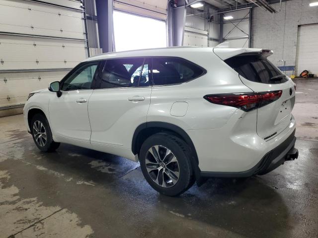 Obraz 2 z 2022 TOYOTA HIGHLANDER XLE 2022 z VIN 5TDGZRBH1NS245535
