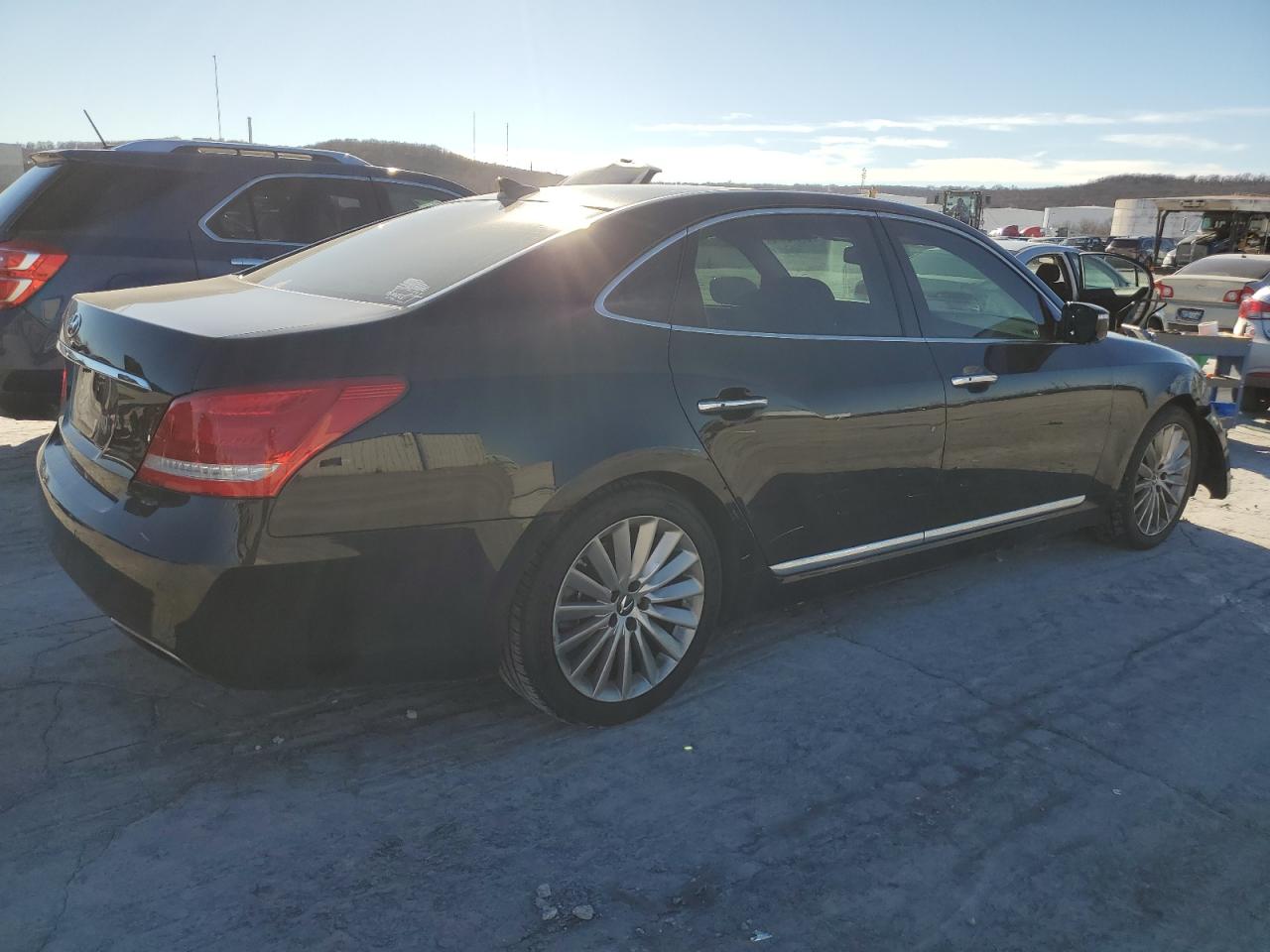 Image 3 of 2016 HYUNDAI EQUUS SIGNATURE 2016 with VIN KMHGH4JH6GU106129