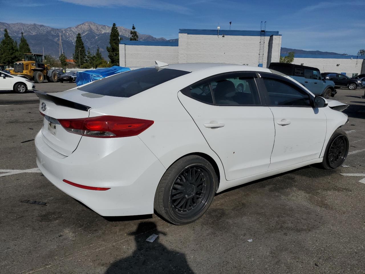 Image 3 of 2017 HYUNDAI ELANTRA SE 2017 with VIN 5NPD84LF4HH110646