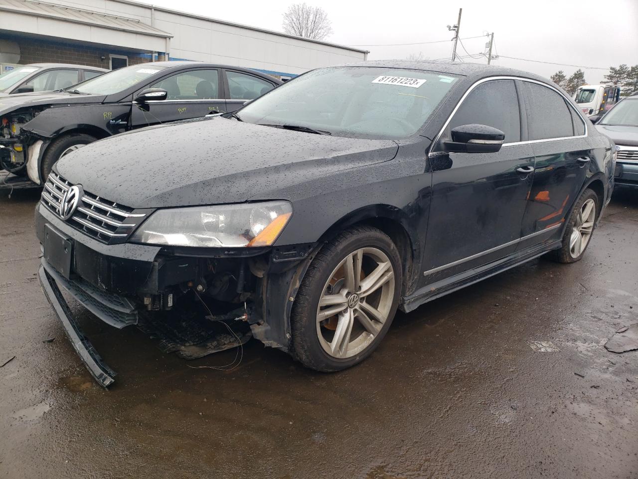 Image 1 of 2013 VOLKSWAGEN PASSAT SEL 2013 with VIN 1VWCN7A32DC122537