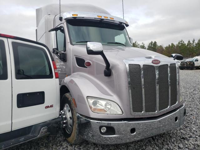 2019 PETERBILT 579  2019 image