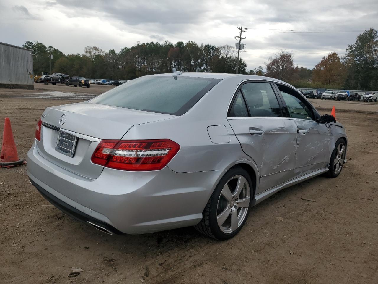 Изображение 3 2011 MERCEDES-BENZ E 350 2011 с VIN WDDHF5GBXBA462316