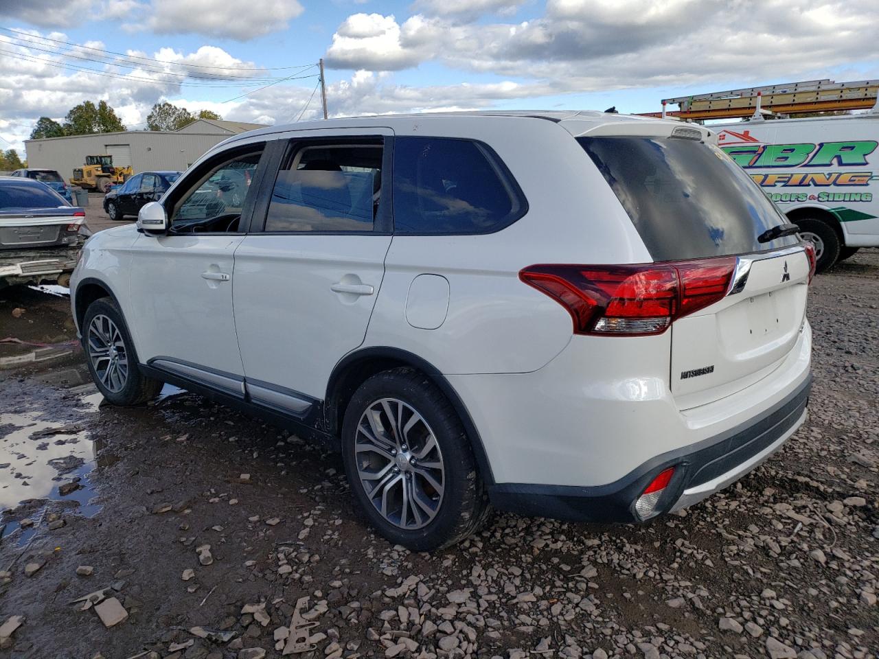 Obraz 2 z 2016 MITSUBISHI OUTLANDER SE 2016 z VIN JA4AZ3A33GZ034678