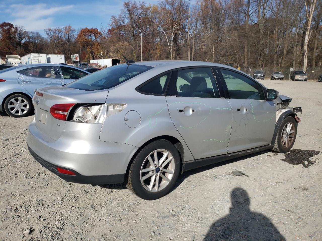 Image 3 of 2018 FORD FOCUS SE 2018 with VIN 1FADP3F23JL231553