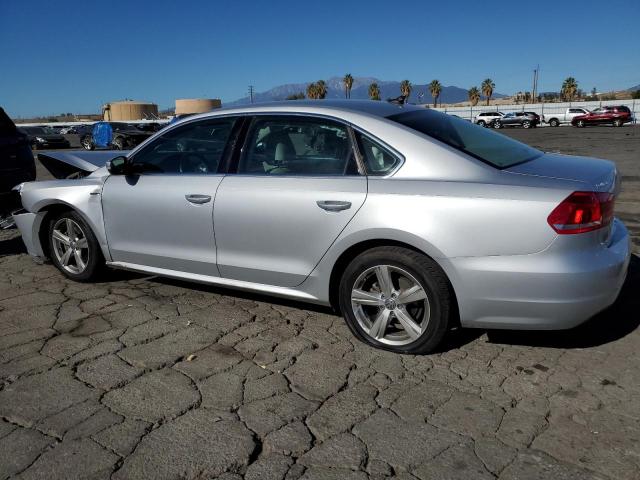Изображение 2 2015 VOLKSWAGEN PASSAT S 2015 с VIN 1VWAS7A32FC099425
