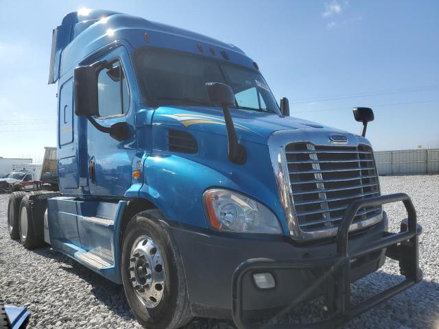 2015 FREIGHTLINER CASCADIA 113  2015 image