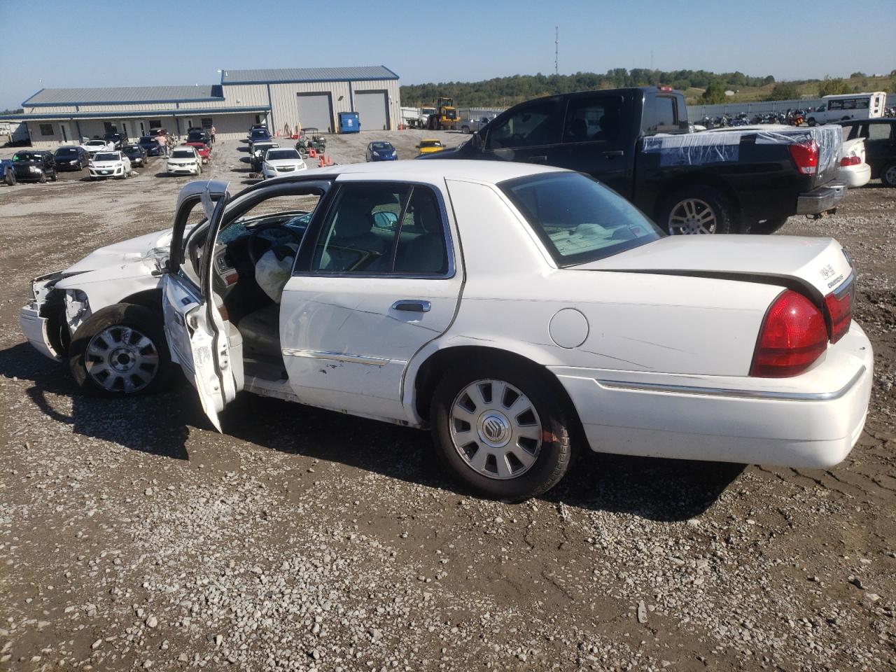 Image 2 of 2003 MERCURY GRAND MARQUIS LS 2003 with VIN 2MEFM75W03X626611