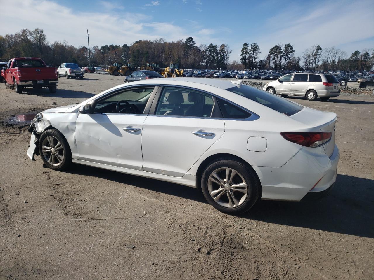 Image 2 of 2018 HYUNDAI SONATA SPORT 2018 with VIN 5NPE34AF3JH687888