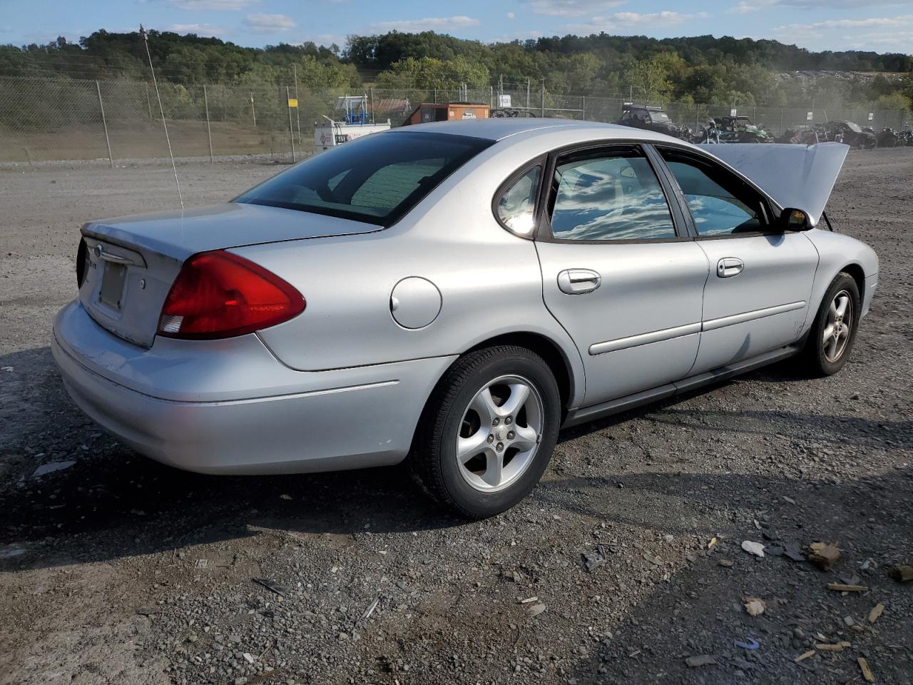 Obraz 3 z 2001 FORD TAURUS SES 2001 z VIN 1FAFP55221A258986