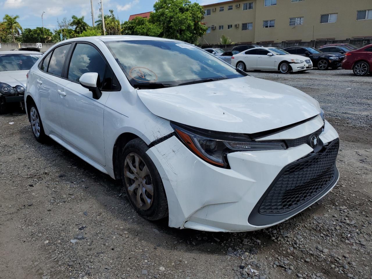 Image 1 of 2020 TOYOTA COROLLA LE 2020 with VIN JTDEPRAE9LJ024456